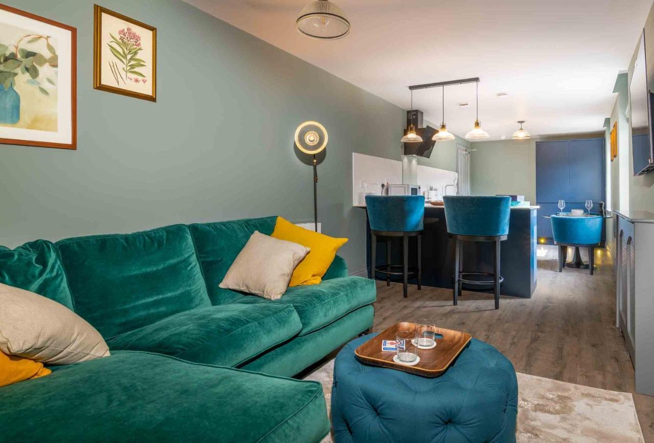 باث Stylish Modern 1 Bedroom, City Centre المظهر الخارجي الصورة